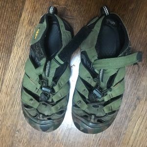 Kids Keen sandals